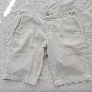 Ag "The Griffin" size 32R off white shorts
